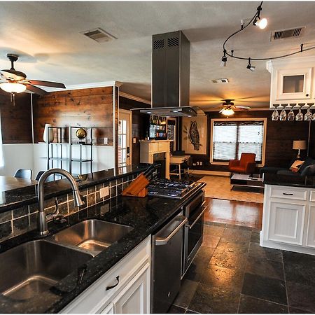 The Coyle Cabin - Close To Downtown, Stadiums, U Of H, Med Center هيوستن المظهر الخارجي الصورة